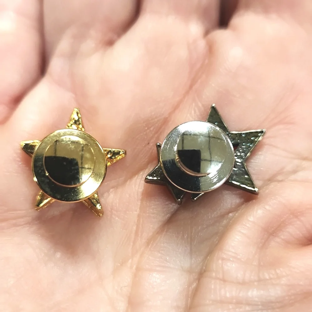 Nordstrom Jewelry Pair of Star Clutch Lapel Pins